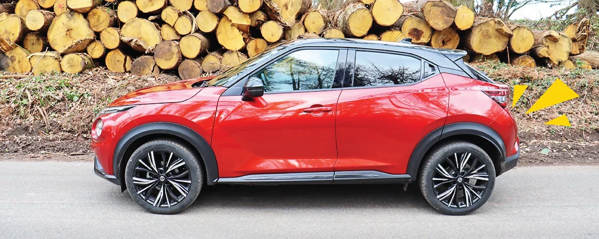 Nissan Juke Tekna parked side view