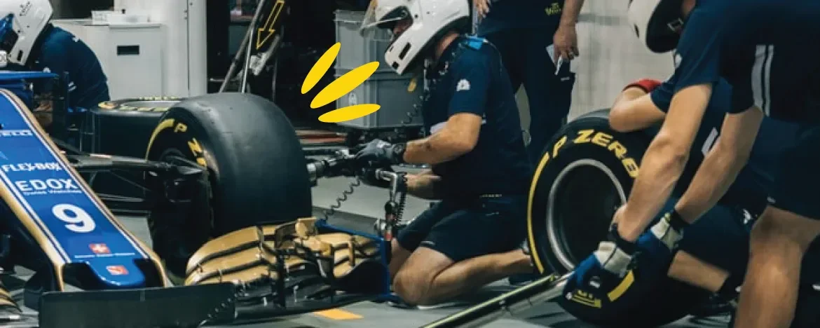 F1 tyre change