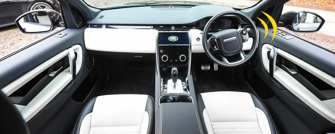  Land Rover Discovery Sport interior