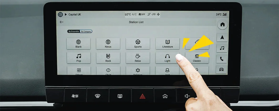 MG4 EV infotainment screen
