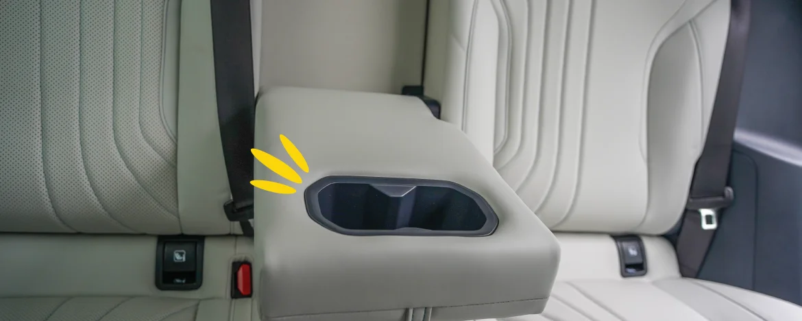 Geely EX5 cupholders in rear seats
