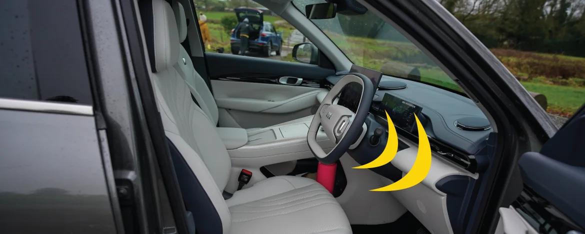 Geely EX5 front seats