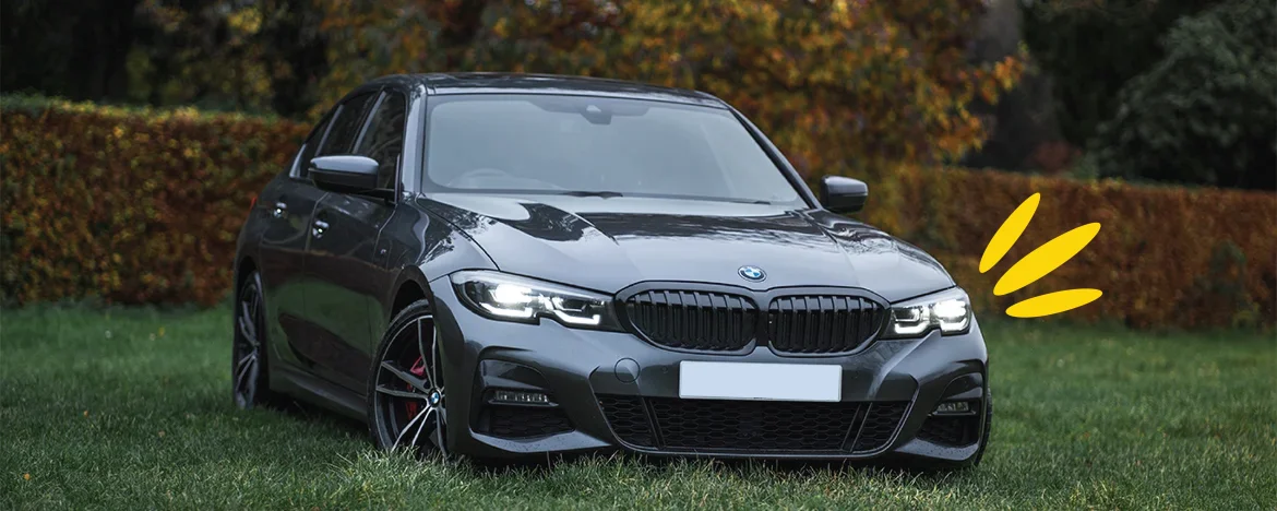BMW 3 Series parked up