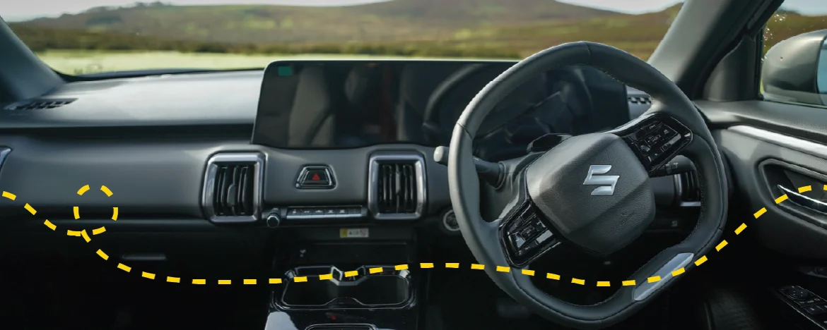 Suzuki e Vitara interior