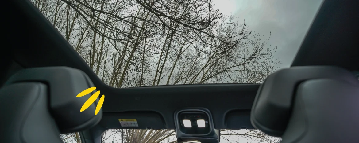 Changan Deepal S07 panoramic sunroof